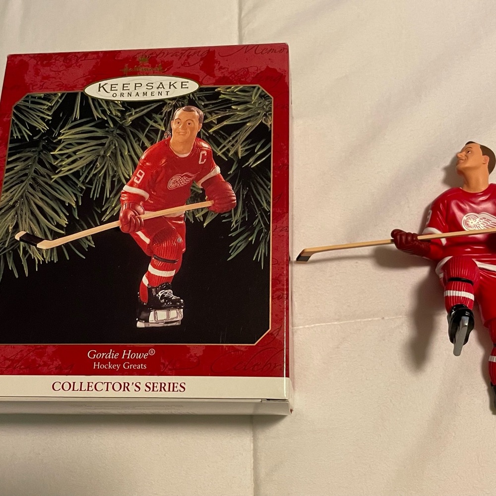 Keepsake Ornament - Gordie Howe Hockey Greats